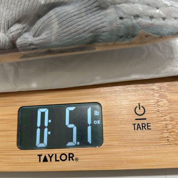 BCBGMAXAZRIA AXEL RUFFLE TRIM SLEEVELESS OPEN KNIT TOP BLOUSE LIGHT GRAY‎ MEDIUM - Picture 8 of 9